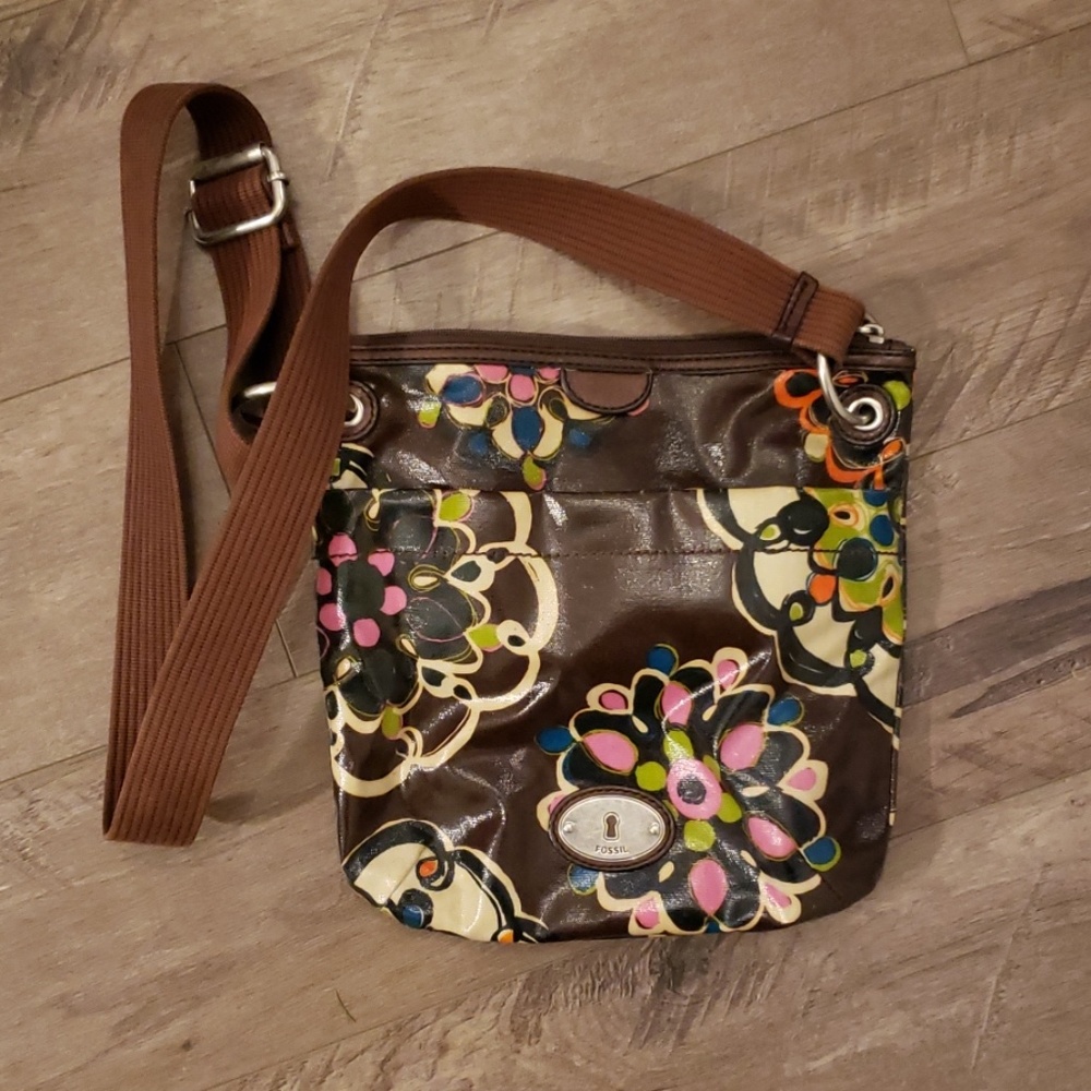 Fossil Key Per Crossbody
